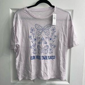 American Eagle T-shirt “Bloom where you are planted”